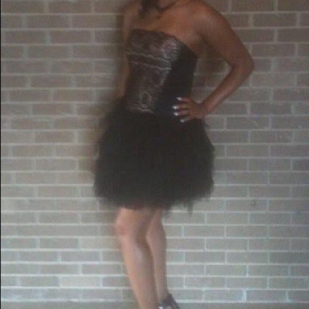 Jessica McClintock Black and Gold Dress